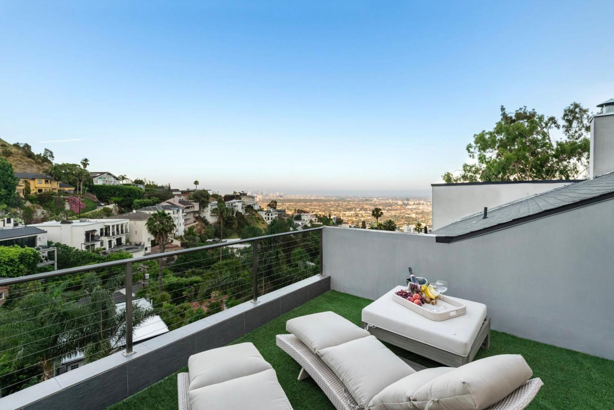 Casa vacanze 6mil 5br Sunset Strip Jetliner Oasis *