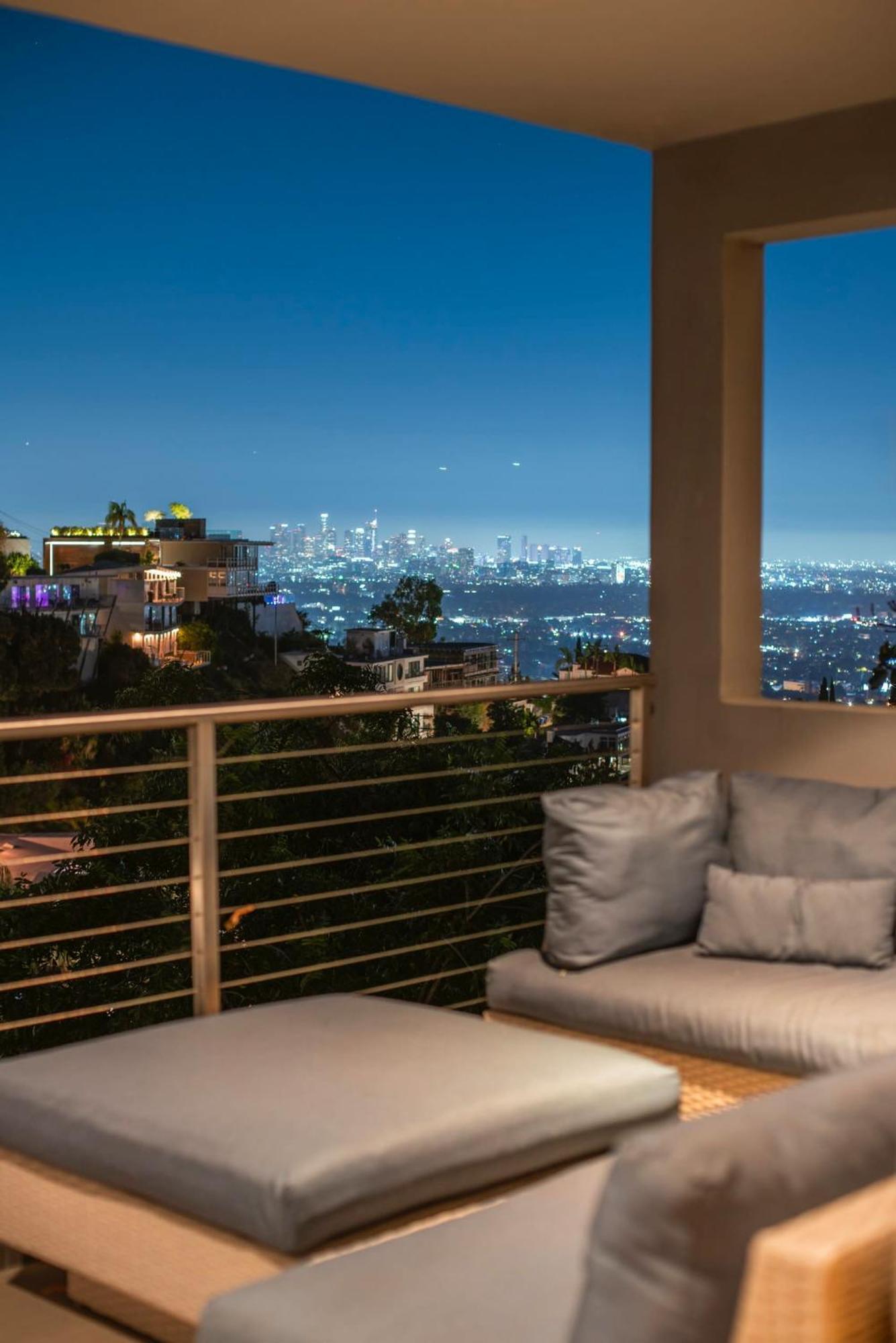 Casa vacanze 6mil 5br Sunset Strip Jetliner Oasis *